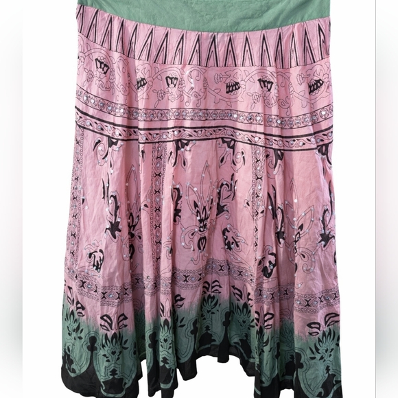 Magazine Dresses & Skirts - Vintage Magazine Vintage Y2K Embroidered Sequin Midi Hankerchief Skirt Sz L